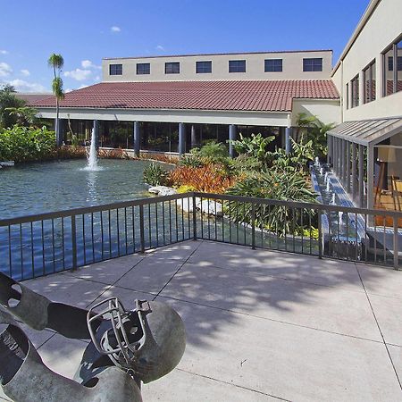 Miami Lakes Hotel Exteriör bild