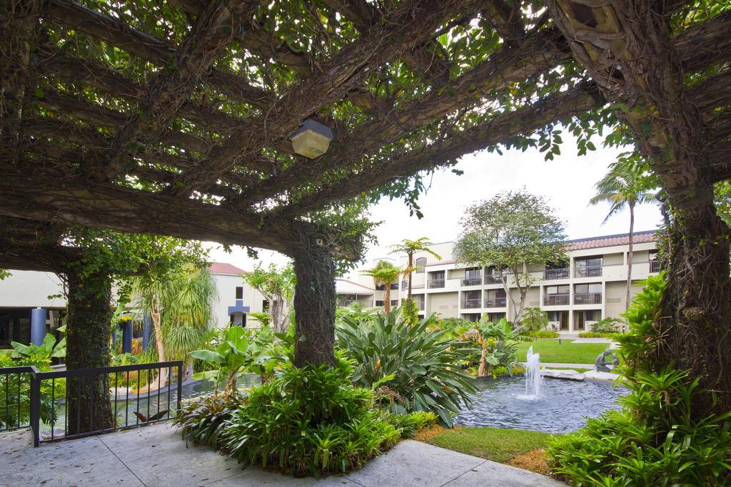 Miami Lakes Hotel Exteriör bild